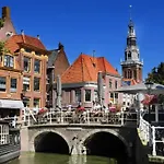 Houseboat Woude Uitgeest