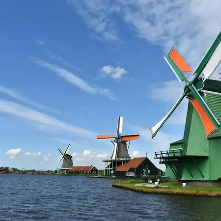 Houseboat Woude בית נופש Uitgeest
