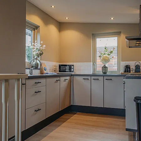 別荘 Houseboat Woude