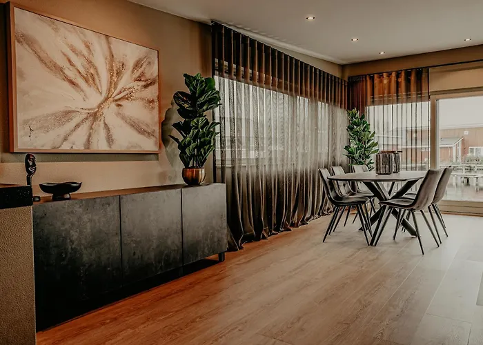 Houseboat Woude 別荘 *